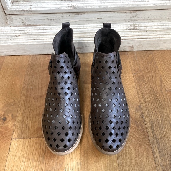 Anthropologie Musse and Cloud Ankle booties laser cut leather. EU 41, US NWOT - Picture 4 of 4